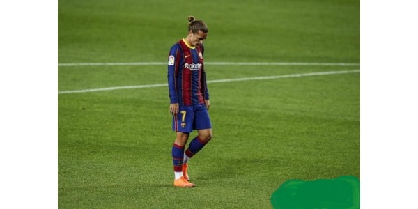 ¿Puede la reordenación del entrenador Ronald Koeman salvar al Barcelona?